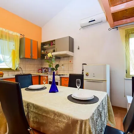 בית הארחה Duje 3*